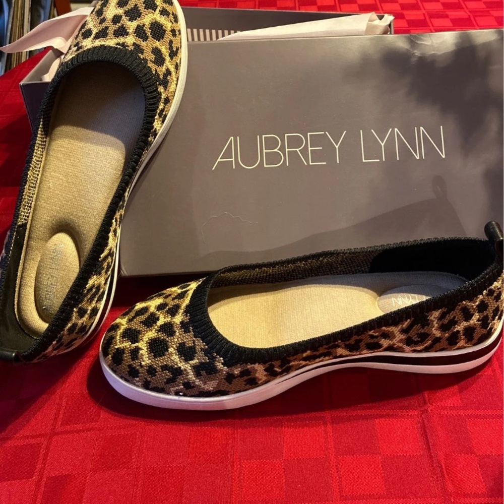 Ladies shoes